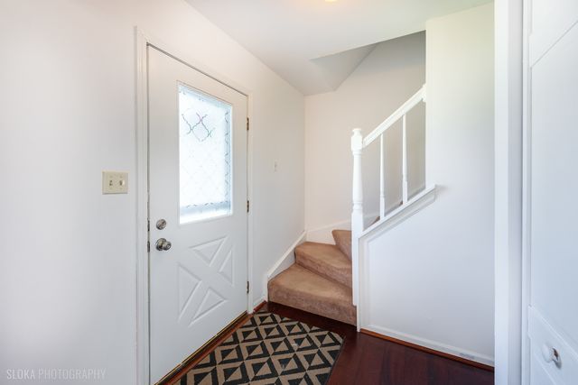 1705 Charles Avenue, Algonquin, IL 60102