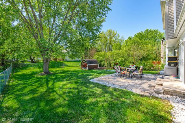 1705 Charles Avenue, Algonquin, IL 60102