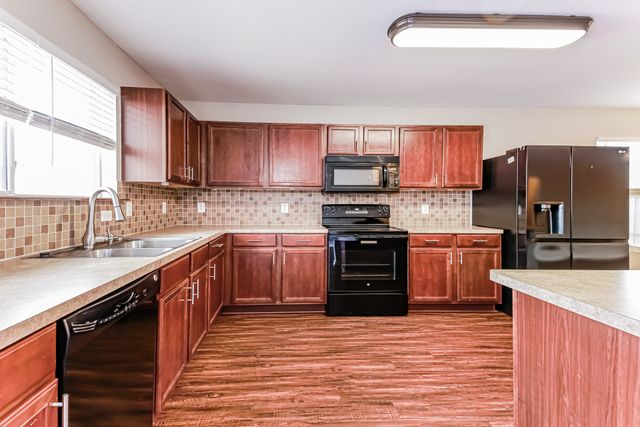 229 Silver Spur Drive, Waxahachie, TX 75165