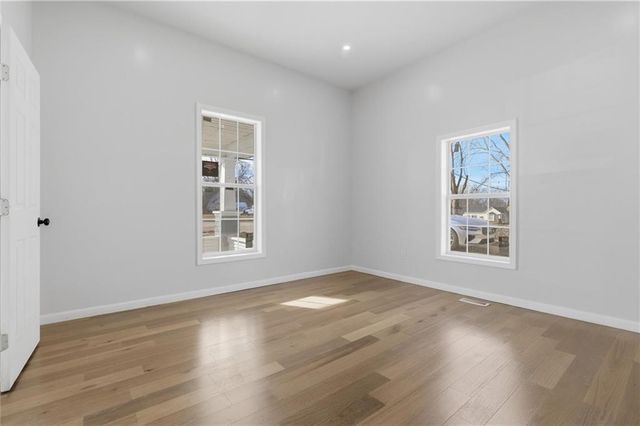 305 W 5th Street, Lawson, MO 64062