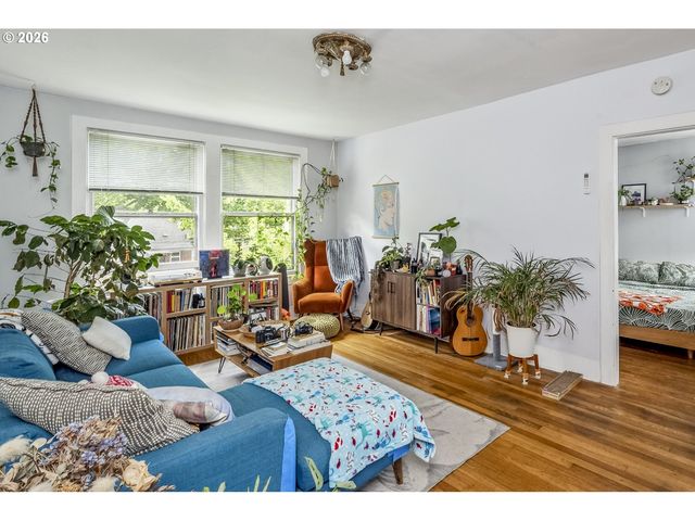 2204 Ne 7TH Ave, Portland, OR 97212
