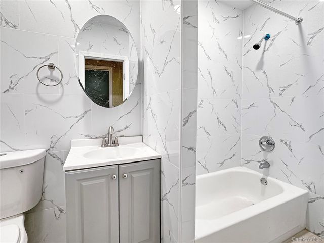 22 Chestnut Street, Brooklyn, NY 11208