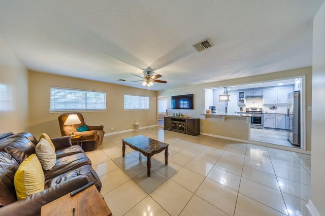 1602 Easthaven Drive, Pasadena, TX 77506