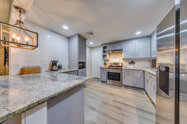 1602 Easthaven Drive, Pasadena, TX 77506
