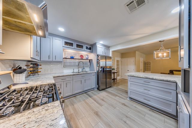 1602 Easthaven Drive, Pasadena, TX 77506