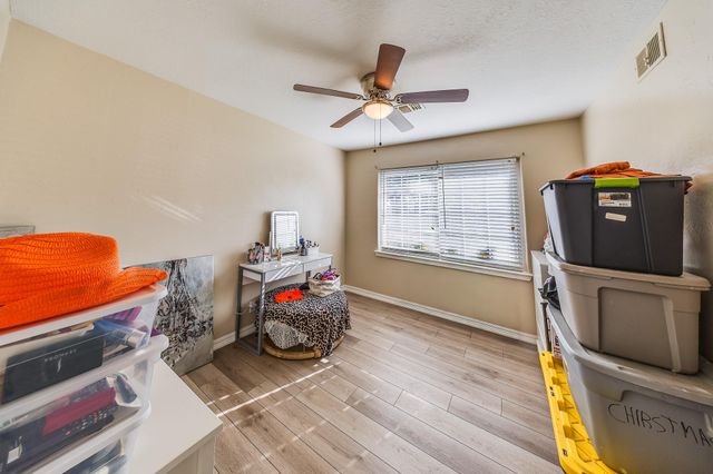 1602 Easthaven Drive, Pasadena, TX 77506