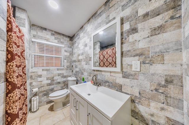 1602 Easthaven Drive, Pasadena, TX 77506