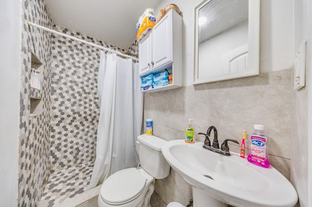 1602 Easthaven Drive, Pasadena, TX 77506