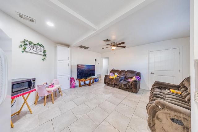 1602 Easthaven Drive, Pasadena, TX 77506