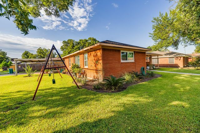 1602 Easthaven Drive, Pasadena, TX 77506