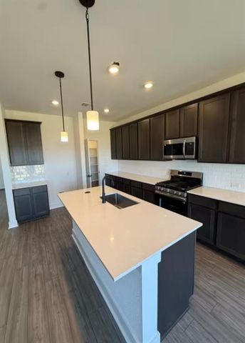 151 Sincere DR, Kyle, TX 78640