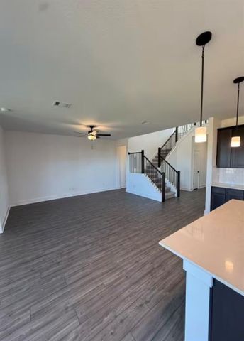 151 Sincere DR, Kyle, TX 78640