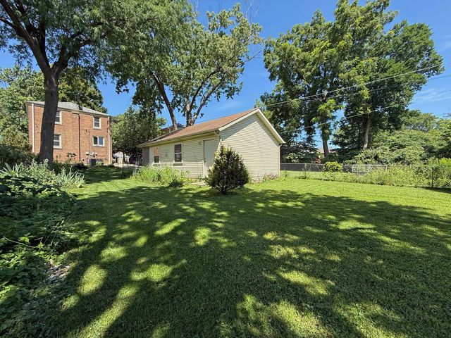 435 N Princeton Avenue, Villa Park, IL 60181