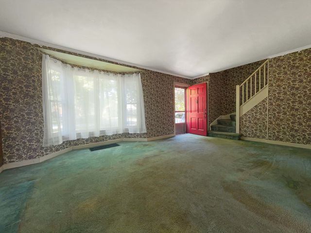 435 N Princeton Avenue, Villa Park, IL 60181