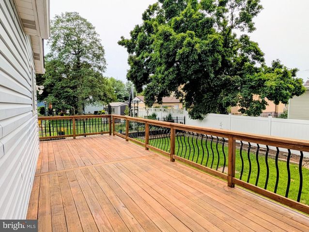 611 RUTLEDGE AVE, Folsom, PA 19033