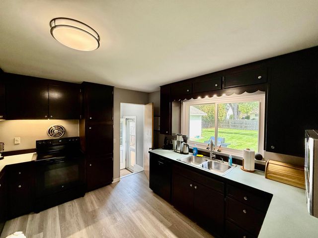 3614 Mckeith Road, Midland, MI 48640