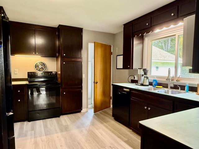 3614 Mckeith Road, Midland, MI 48640