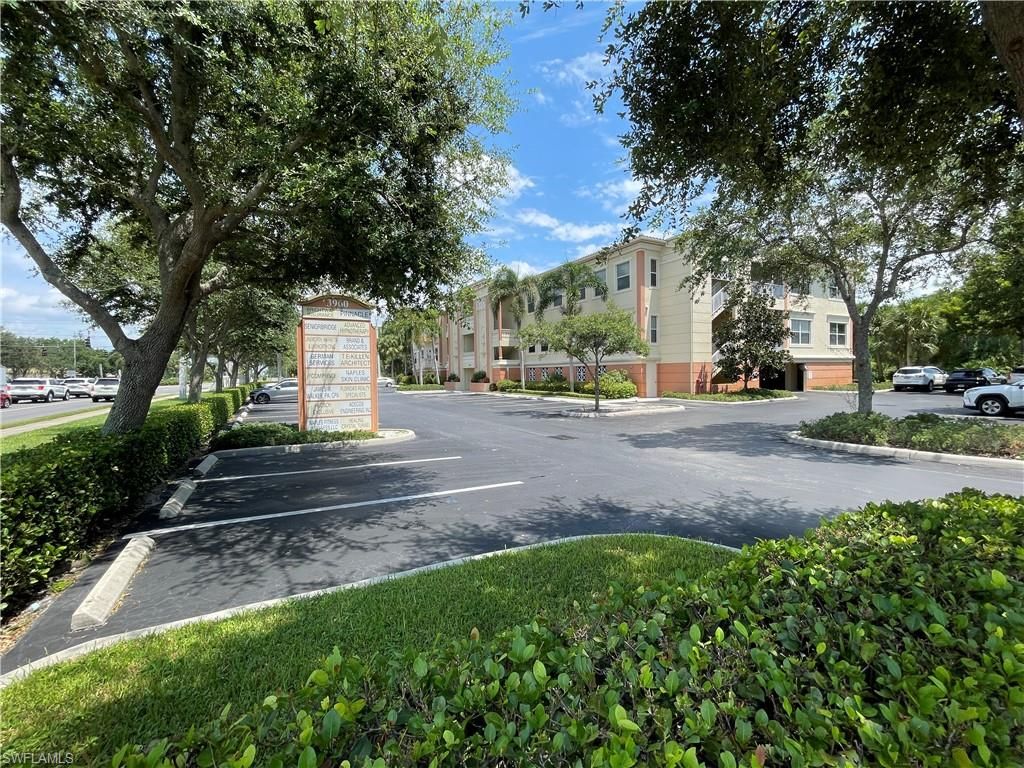 3960 Radio RD 202, NAPLES, FL 34104 — photo 2