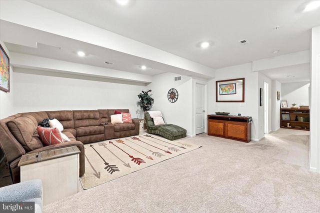 137 GOLDEN VALE DR, Royersford, PA 19468