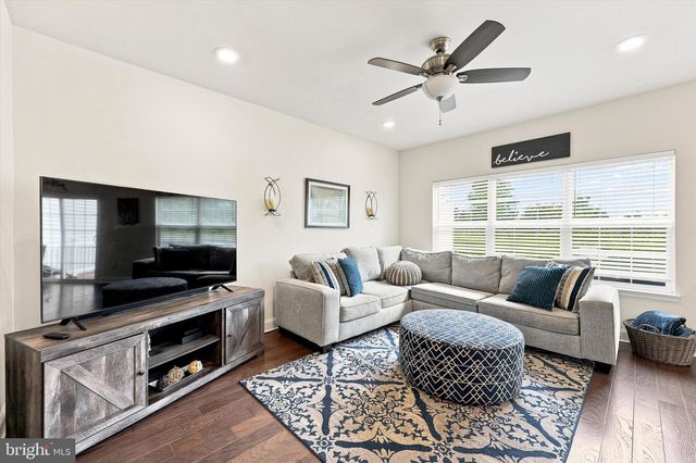 137 GOLDEN VALE DR, Royersford, PA 19468