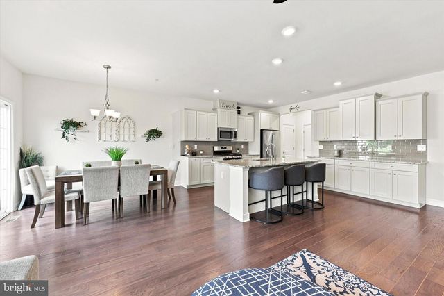 137 GOLDEN VALE DR, Royersford, PA 19468