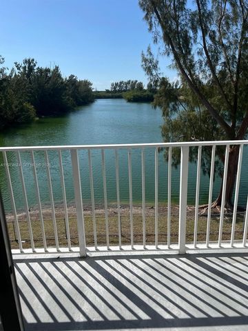 8240 SW 210th St 220, Cutler Bay, FL 33189