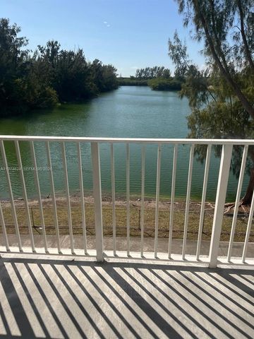 8240 SW 210th St 220, Cutler Bay, FL 33189