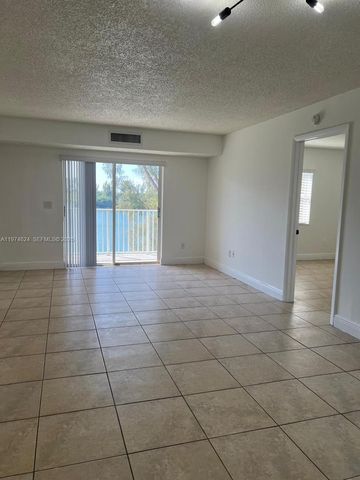 8240 SW 210th St 220, Cutler Bay, FL 33189