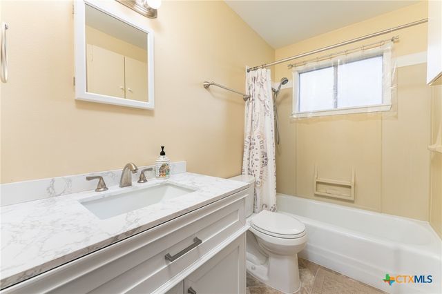 439 Elm Drive, Kingsland, TX 78639