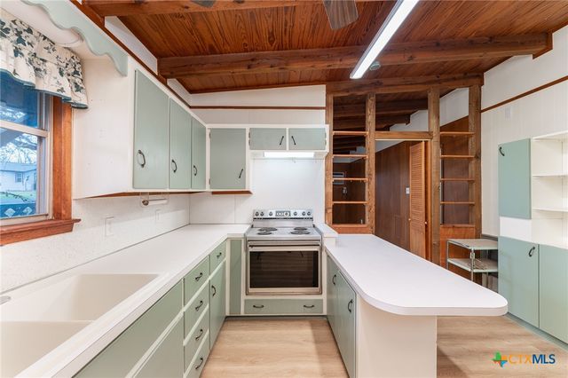 439 Elm Drive, Kingsland, TX 78639