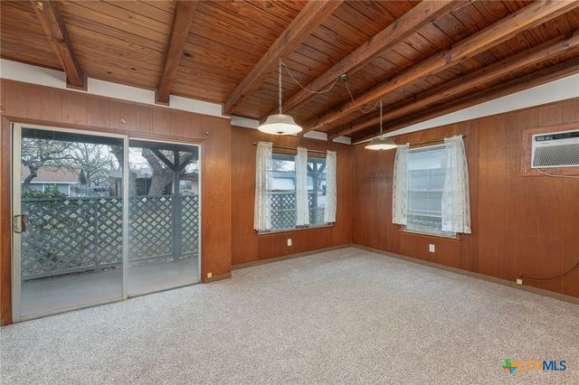 439 Elm Drive, Kingsland, TX 78639