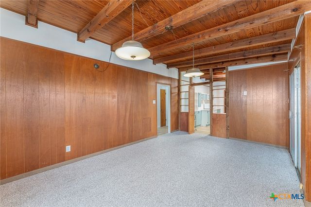 439 Elm Drive, Kingsland, TX 78639