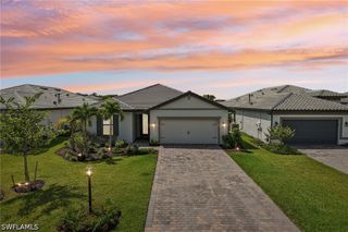 18421 Ridgeline DR, Estero, FL 33928