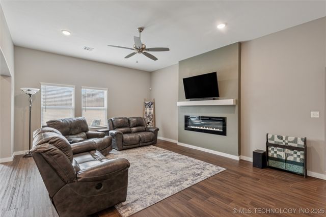 6250 E 146th Street S, Bixby, OK 74008