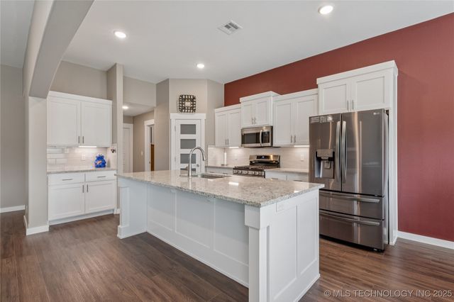 6250 E 146th Street S, Bixby, OK 74008