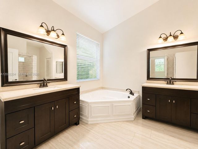 5528 Lake Tern Court, Coconut Creek, FL 33073