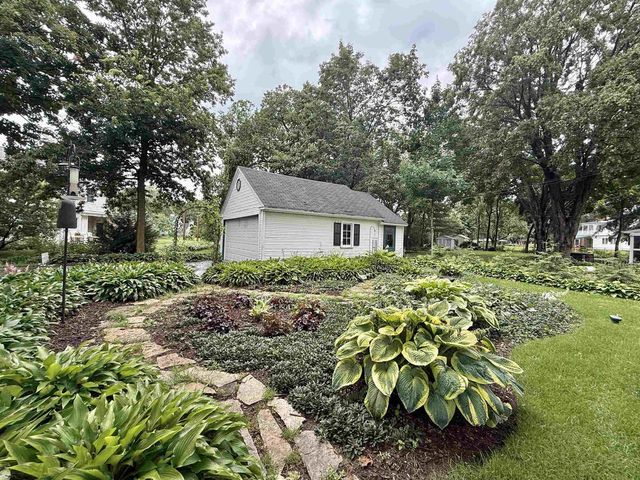 1875 Sherwood SW Drive, Beloit, WI 53511