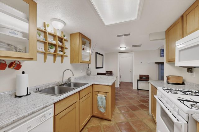 5801 Lowell Street NE UNIT 26C, Albuquerque, NM 87111