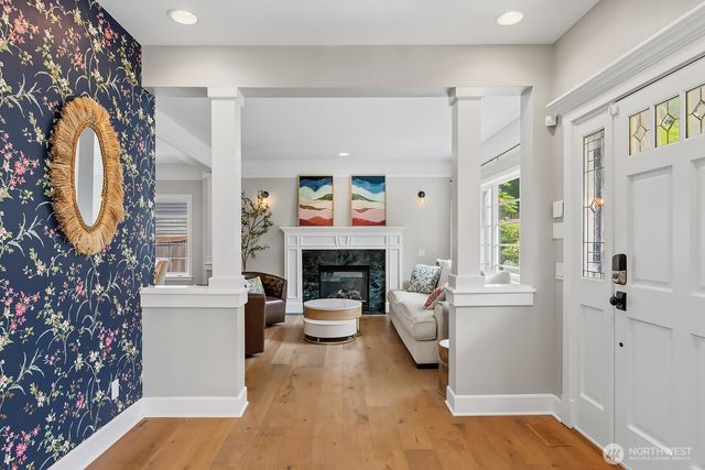 2307 108th Avenue SE, Bellevue, WA 98004