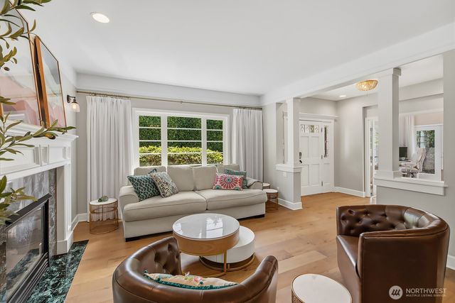 2307 108th Avenue SE, Bellevue, WA 98004