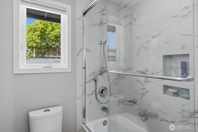 2307 108th Avenue SE, Bellevue, WA 98004
