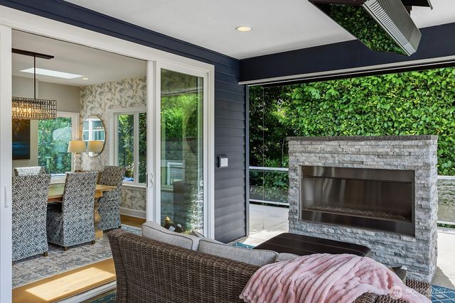 2307 108th Avenue SE, Bellevue, WA 98004