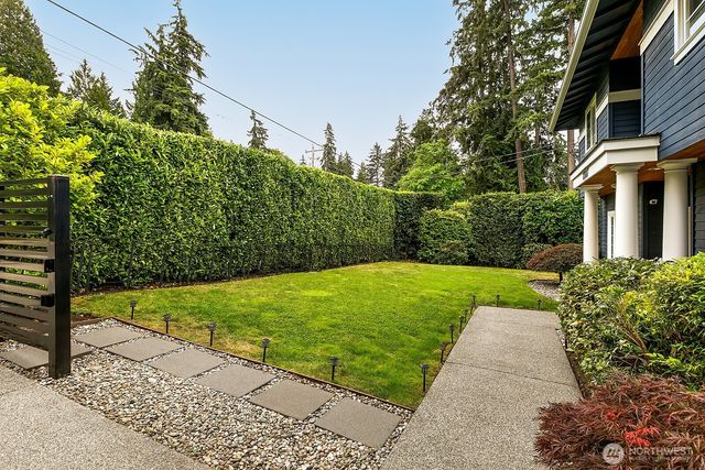 2307 108th Avenue SE, Bellevue, WA 98004