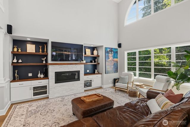 2307 108th Avenue SE, Bellevue, WA 98004
