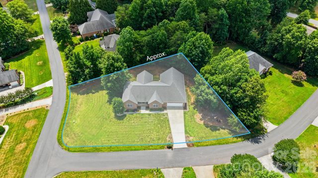 4305 Cottingham Drive, Hickory, NC 28602