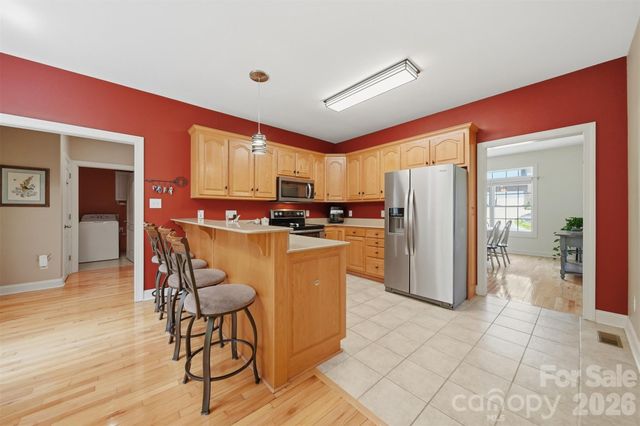 4305 Cottingham Drive, Hickory, NC 28602