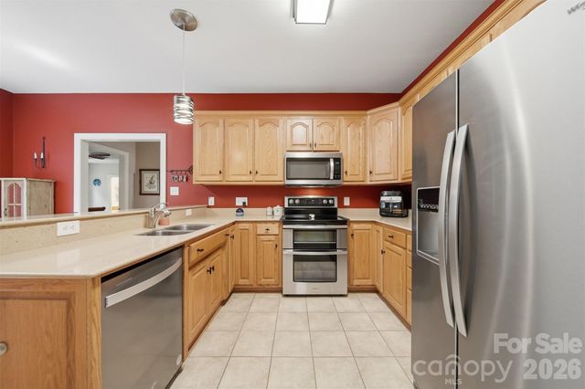 4305 Cottingham Drive, Hickory, NC 28602