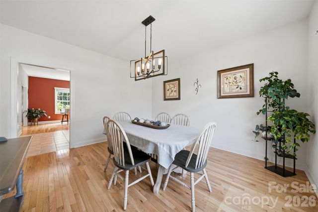 4305 Cottingham Drive, Hickory, NC 28602