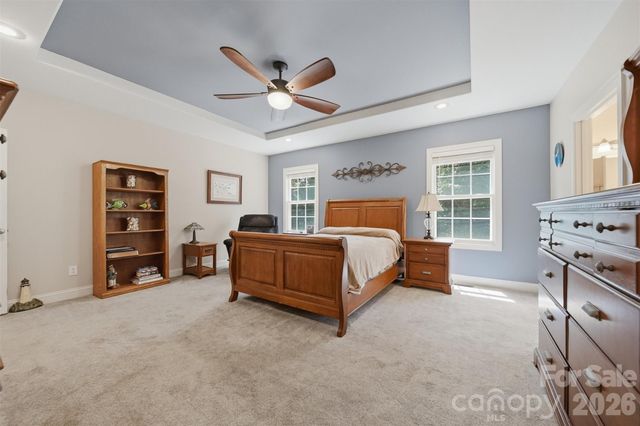 4305 Cottingham Drive, Hickory, NC 28602