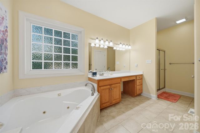 4305 Cottingham Drive, Hickory, NC 28602